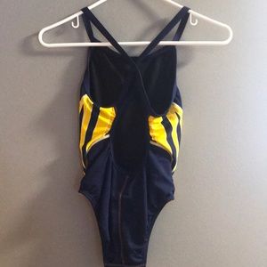 TYR Swim - ❤️Tyr swim suit size 28❤️ TYR Swim - ❤️Tyr swim suit size 28❤️